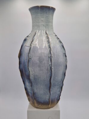 Exocet sur un piédestal.